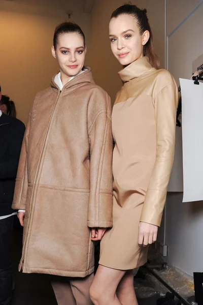 Look 14
